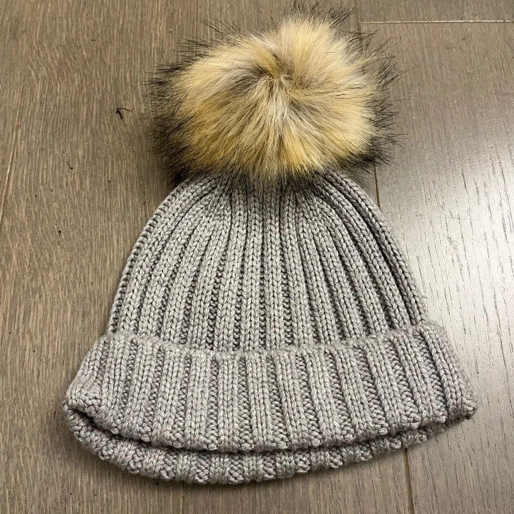 J Crew Ribbed Pom Pom Beanie - Picture 4 of 5